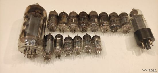 Лампа. одним лотом. с 1 рубля.