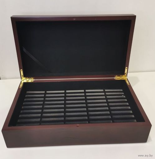 Деревянный ящик для 50 монет. Для монет в капсулах до 50 мм и для квадрокапсул.