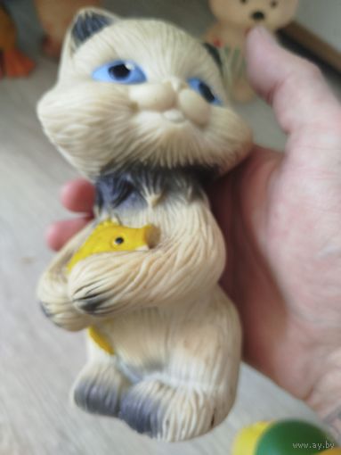 Игрушка ссср,котик,резина,с рубля