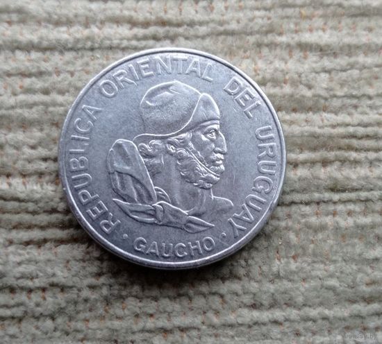 Werty71 Уругвай 100 новых песо 1989 Портрет Гаучо