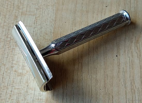 Станок бритвенный YUMA