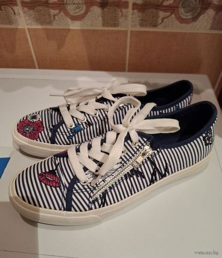 Кеды девичьи 38 размера