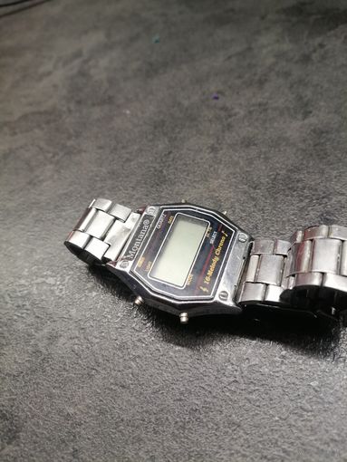 Монтана часы электронные