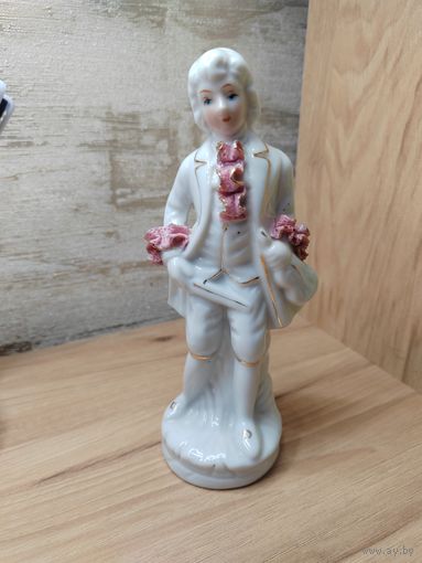 Статуэтка. Скрипач. Музыкант.