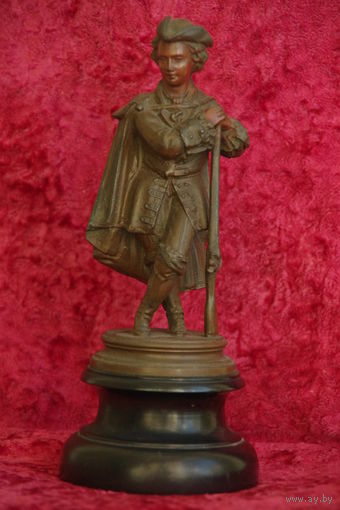 Статуэтка Франция ( выпускались такие и подобные с 19 века до 1917 г ), шпиатр  23,5 см