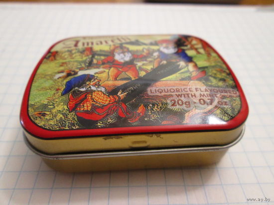 Коробка жестяная ,с эмалевым покрытием