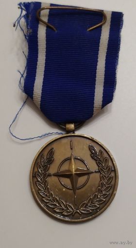 Медаль НАТО за операцию в Югославии.