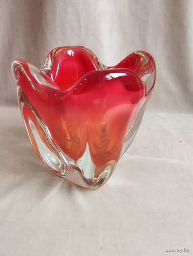Ваза огненный Бутон, гутная техника. СССР