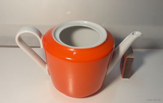 Фарфоровый чайник ( заварник) ГДР, KAHLA, без крышки