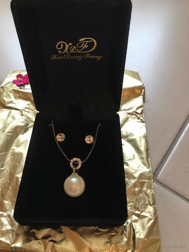 Цепочка с кулоном и сережки с кристаллами НОВЫЙ НАБОР