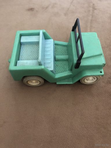 Военная техника. Колкий пластик.