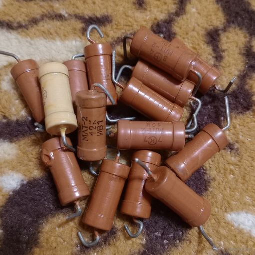 Резистор МЛТ-2,  12К новый (цена за 15 штук)