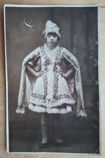 Фото маленькой артистки. 1930 г. 8.5х13 см.