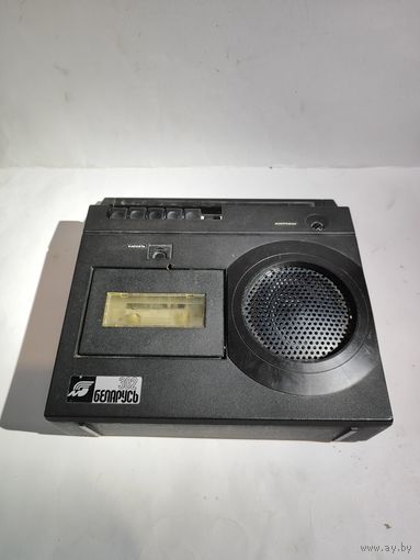 Магнитофон БЕЛАРУСЬ 302-без задней крышки.