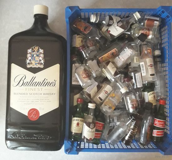 Бутылочки (56 шт.+1 шт.).