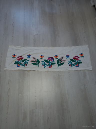 Занавеска над дверью