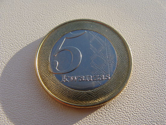 Ангола. 5 кванза 2012 год  KM#109  "Монета не чищена"