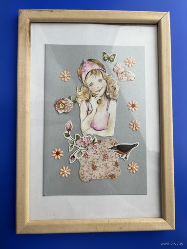 Небольшое панно под стеклом