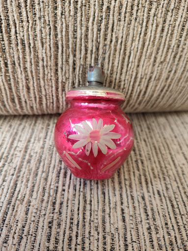 Ёлочная игрушка горшок.