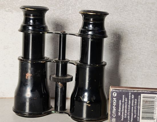 Бинокль отличный , не  двоит