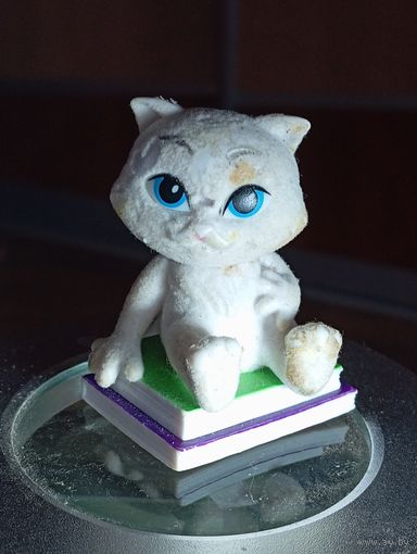 Фигурка Кот из Sweet Box . С рубля .