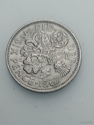 Великобритания  6 пенсов 1967 года .