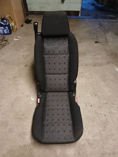 Сиденье на третий ряд пежо