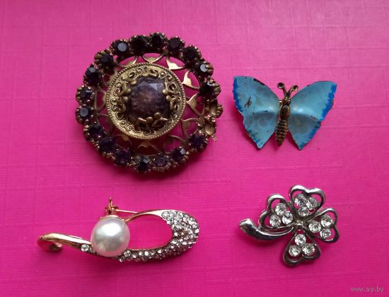 Четыре красивые брошки одним лотом