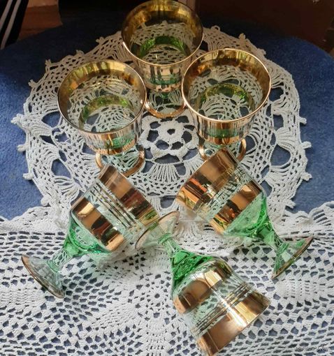 Рюмки ,цветное стекло с позолотой СССР