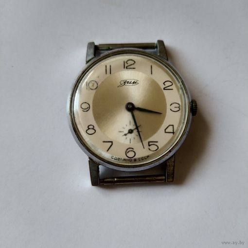 Часы ЗИМ , тикают