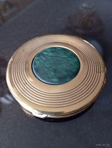 - ПУДРЕНИЦА Германия 1950-ые латунь позолота