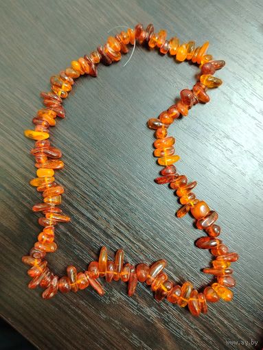 Бусы янтарные на леске  старинные из разного размера янтаря .