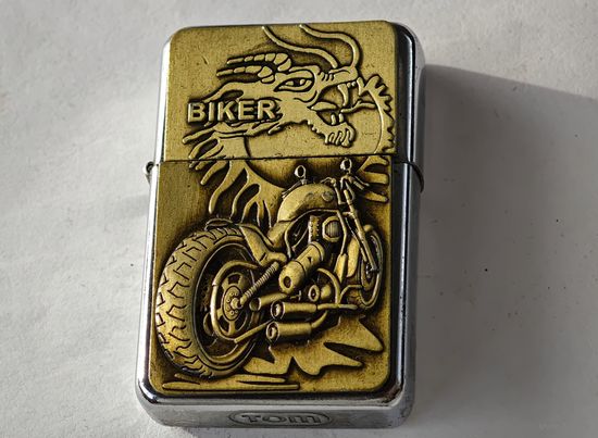 BIKER   Бензиновая зажигалка рабочая