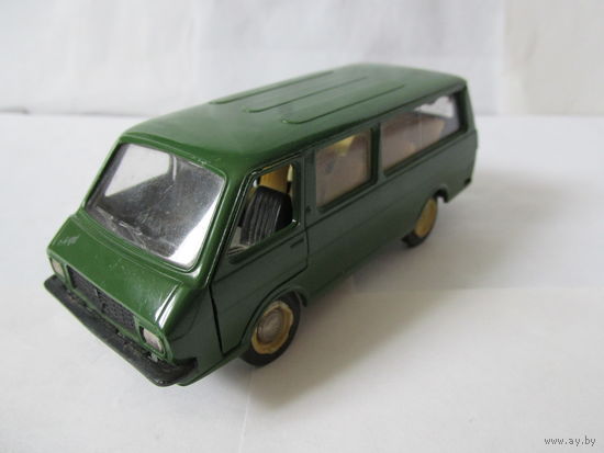 МОДЕЛЬ АВТОМОБИЛЯ РАФ-2203,А-18 ВРЕМЕН СССР.1/43