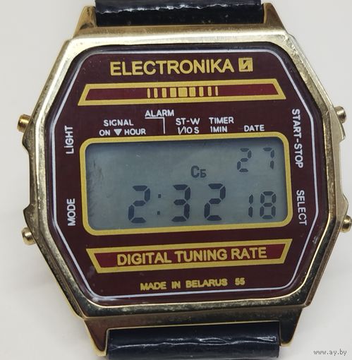 Часы "Электроника" четкое состояние,полностью исправные+отличный кожаный ремешок в комплекте