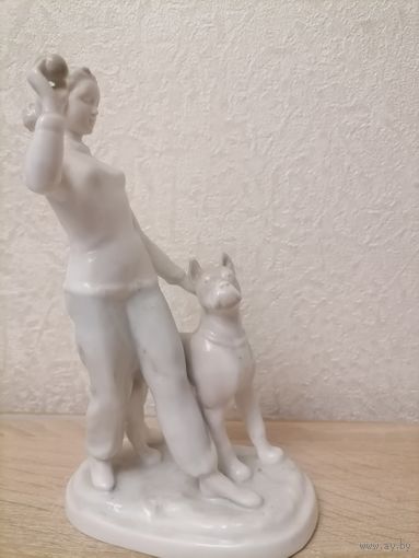Статуэтка Дрессировка, Девушка с бульдогом
