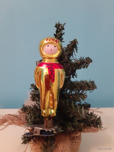 Космонавт