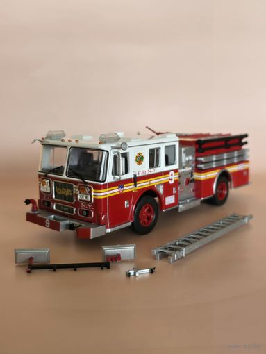 SEAGRAVE Pumper Truck Fire Department New York Usa (2003) От Altaya. масштаб 1:43
