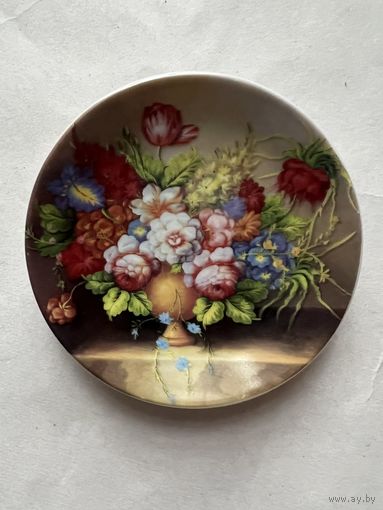 Тарелка декоративная 100мм фарфор