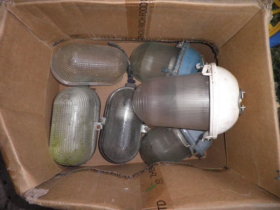 Светильники разные 5 шт.+стекло времён СССР.