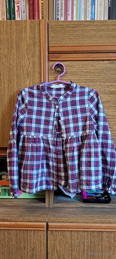 Рубашка в клетку на девочку 9-10лет, б.у, в отличном состоянии