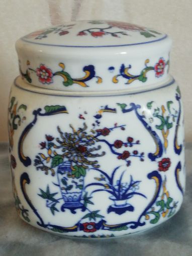Старинная китайская четырёхгранная сахарница. Фаянс. Распродажа.