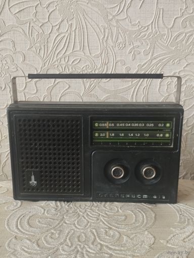 "Альпинист 408" с олимпийской символикой.