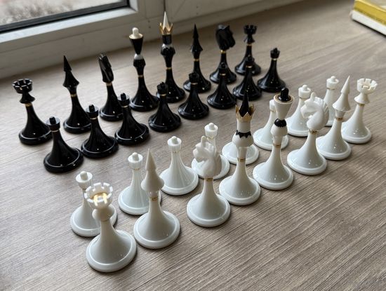 Шахматы подарочные СССР, Карболит 1975г