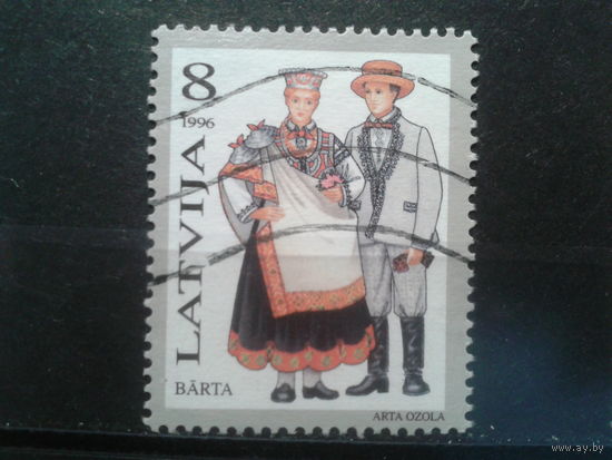 Латвия, 1996. Народные костюмы.