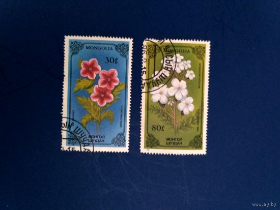 Монголия. Цветы. 2 марки из серии. 1986 (4)