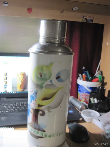 Термос китайский 2 л времен СССР.