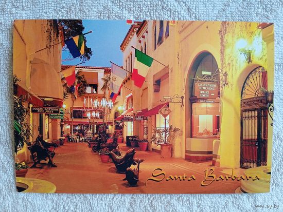 Санта-Барбара, США. Магазины и рестораны центра Ла Аркада