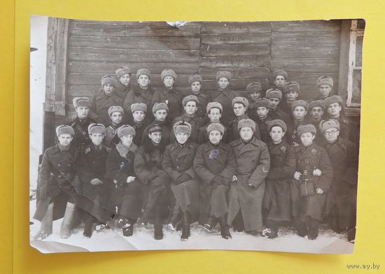 Фото "Ком.-нач. состав части", декабрь 1942 г., 17*12 см.