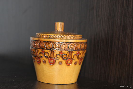 Шкатулка деревянная с крышкой, клеймо, Польша.